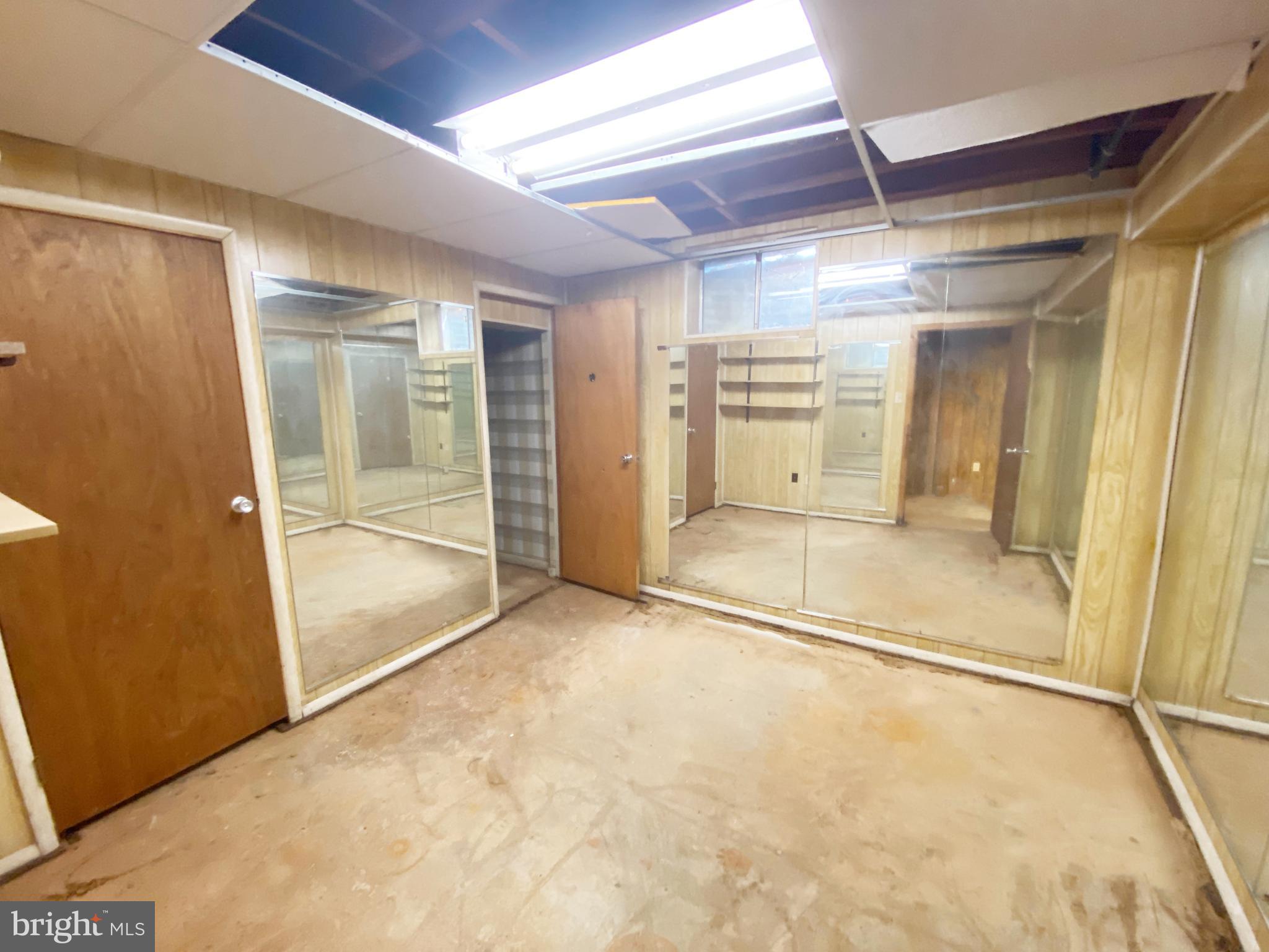 11125 Korman Drive Potomac, MD 20854 - Photo 17 of 19