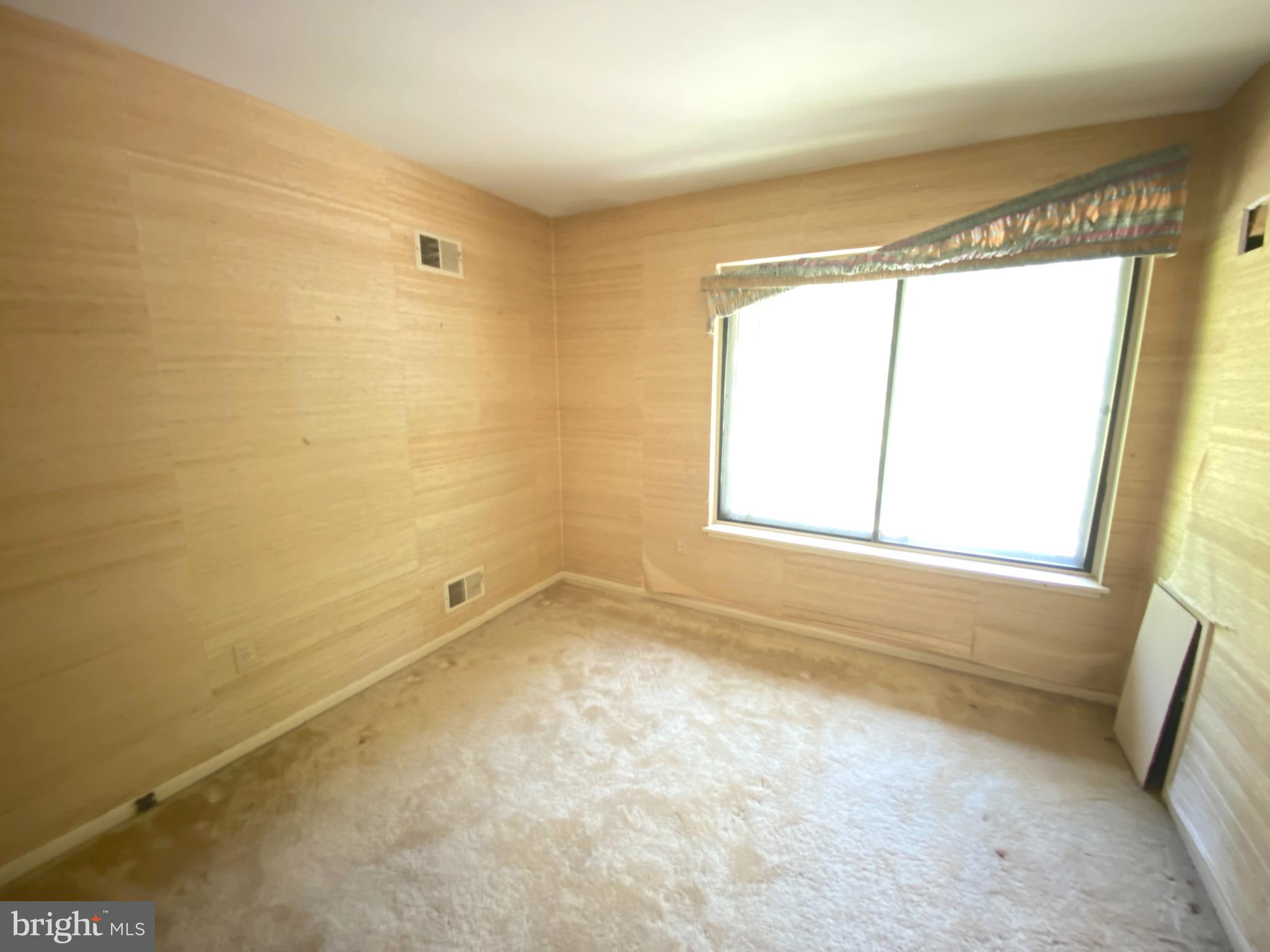 11125 Korman Drive Potomac, MD 20854 - Photo 9 of 19