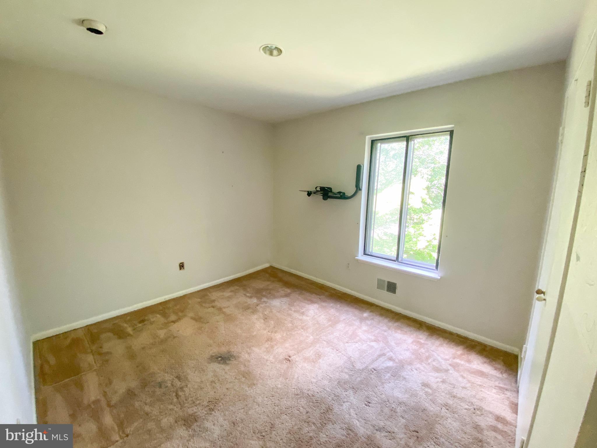 11125 Korman Drive Potomac, MD 20854 - Photo 10 of 19