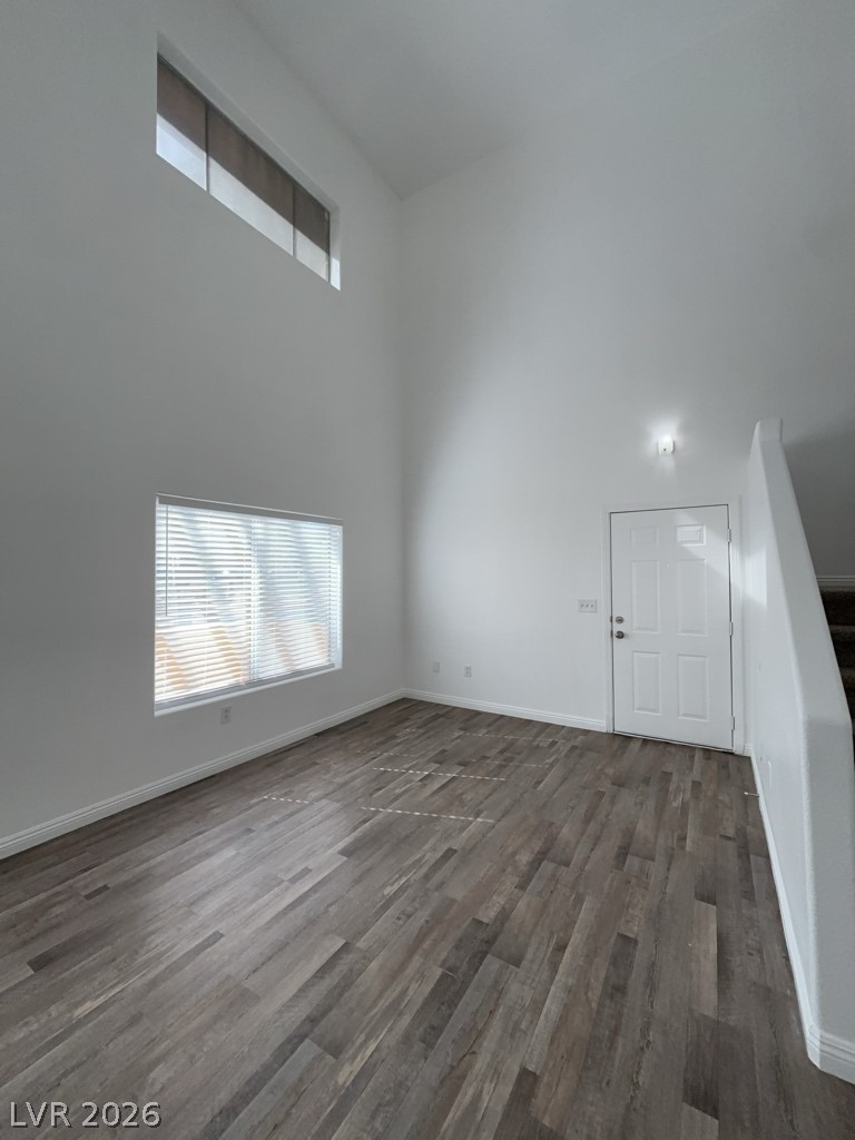 4915 East Russell Road, Unit 151 Las Vegas, NV 89120 - Photo 1 of 9 Towering ceilings and vinyl flooring create a dramatic first impression in this entry space.