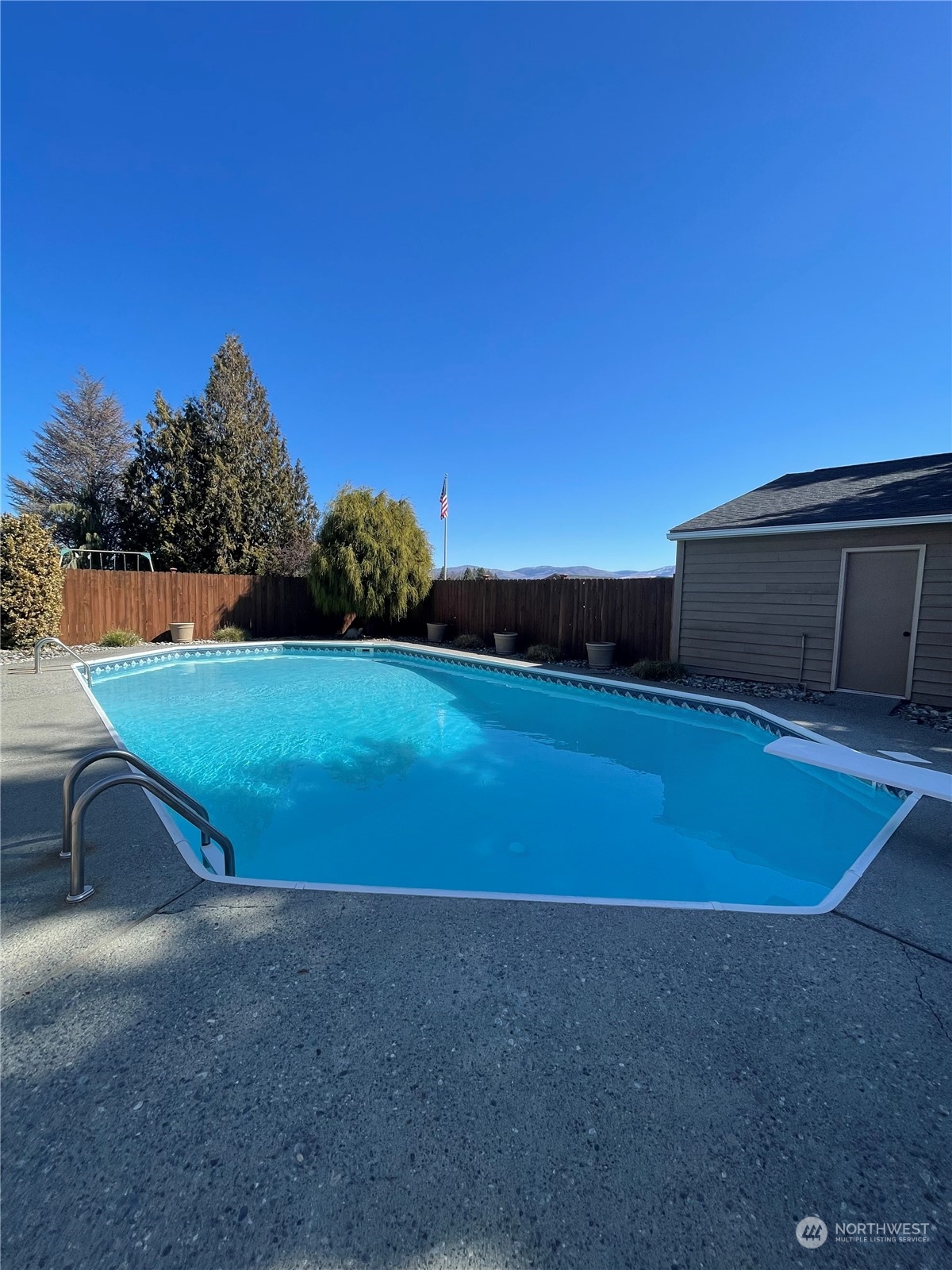 14 Pogue Road Okanogan, WA 98840 - Photo 4 of 40 a view of a tennis court