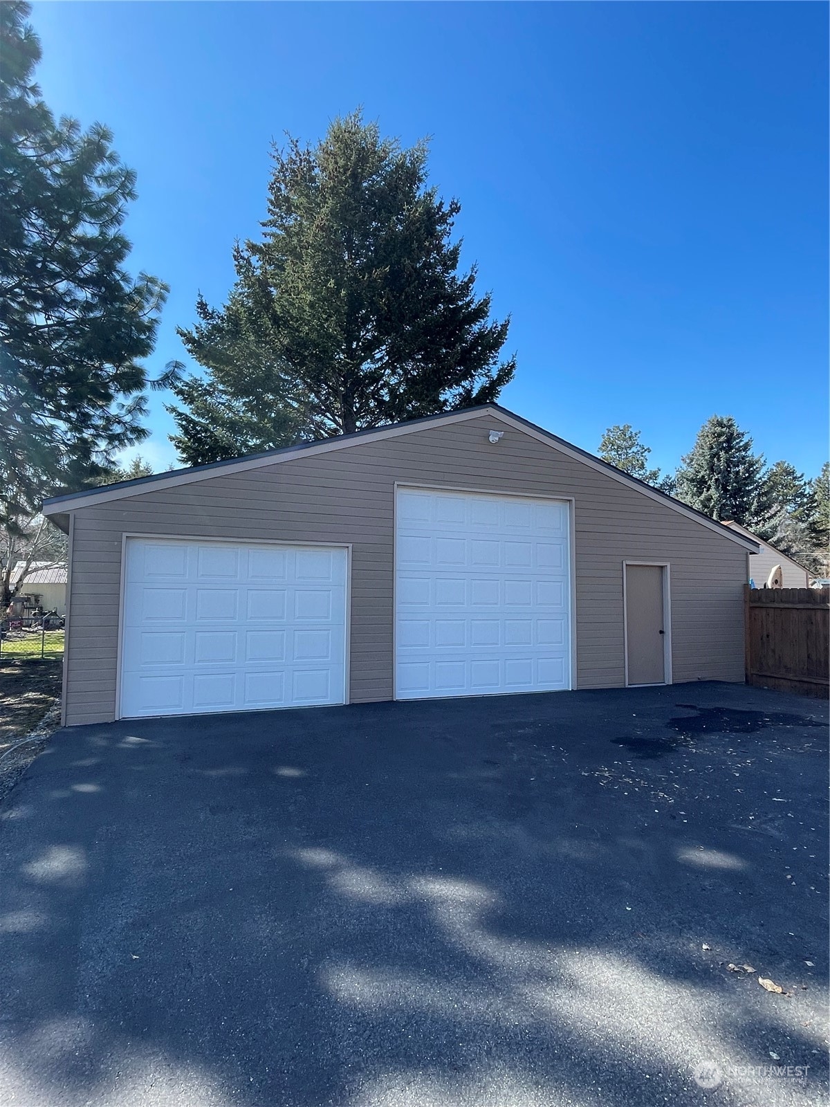 14 Pogue Road Okanogan, WA 98840 - Photo 7 of 40 a view of a yard