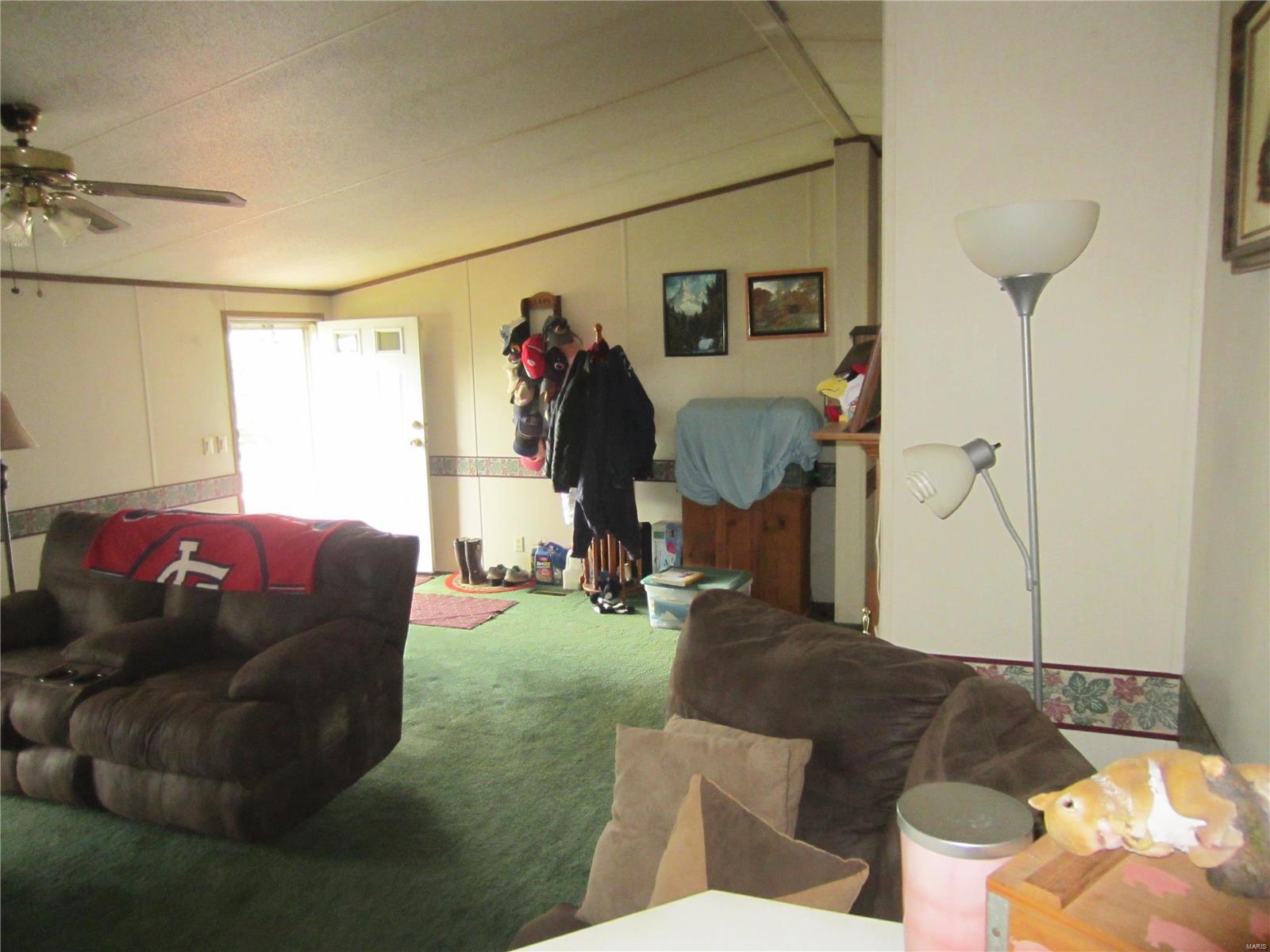 20472 Croxford Road Grafton, IL 62037 - Photo 3 of 54