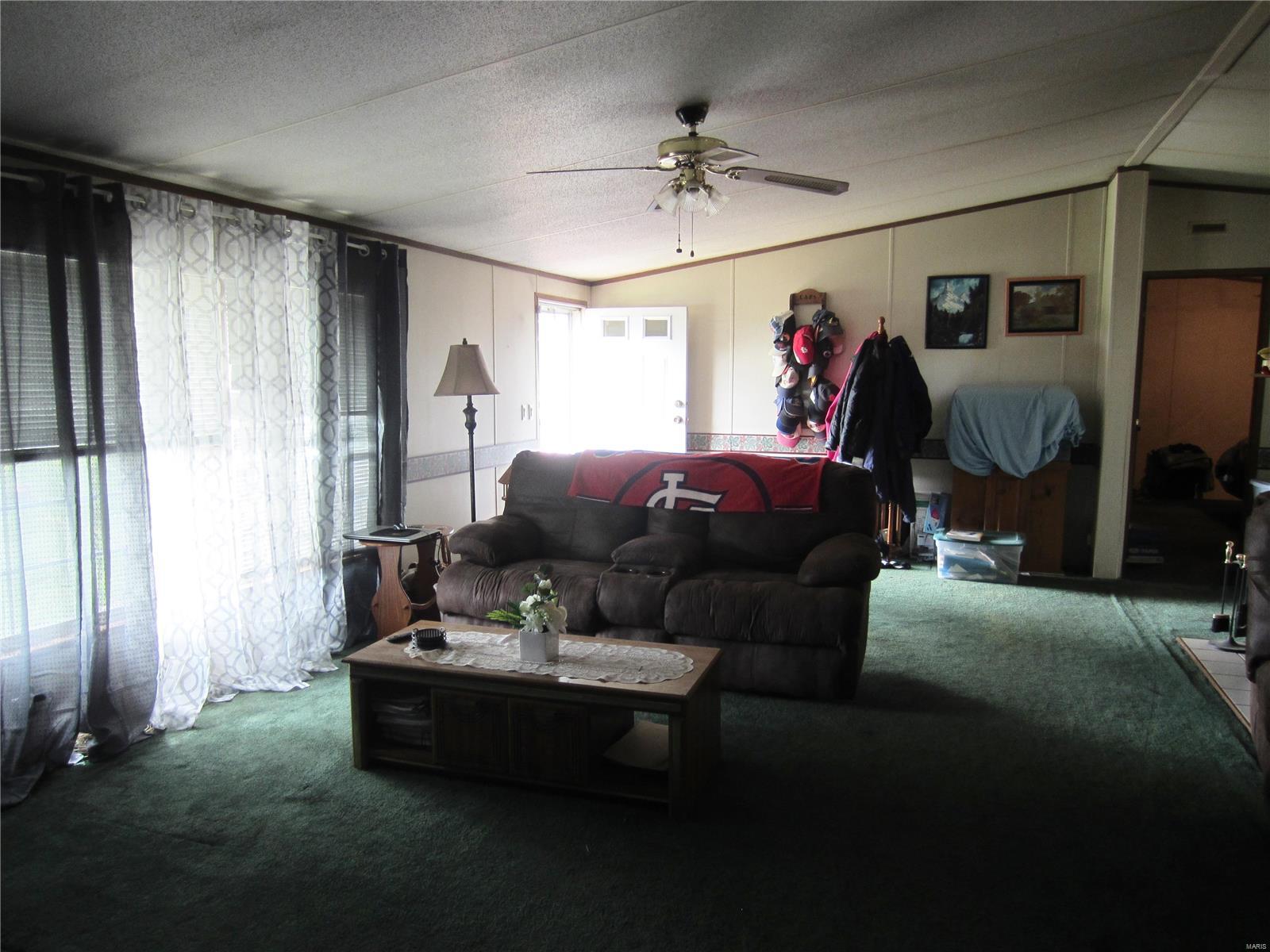 20472 Croxford Road Grafton, IL 62037 - Photo 5 of 54