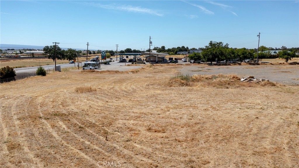 8 Sutter Street Red Bluff, CA 96080 - Photo 13 of 21 a view of a lake with houses