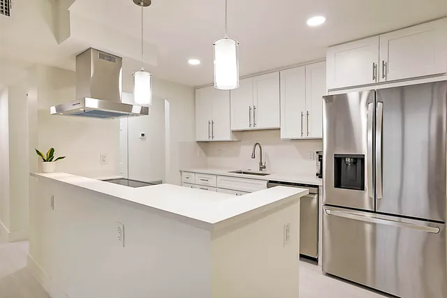 $570,000 | 2121 North Ocean Boulevard, Unit 806W, Boca Raton, FL 33431