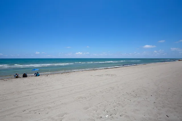 $570,000 | 2121 North Ocean Boulevard, Unit 806W, Boca Raton, FL 33431