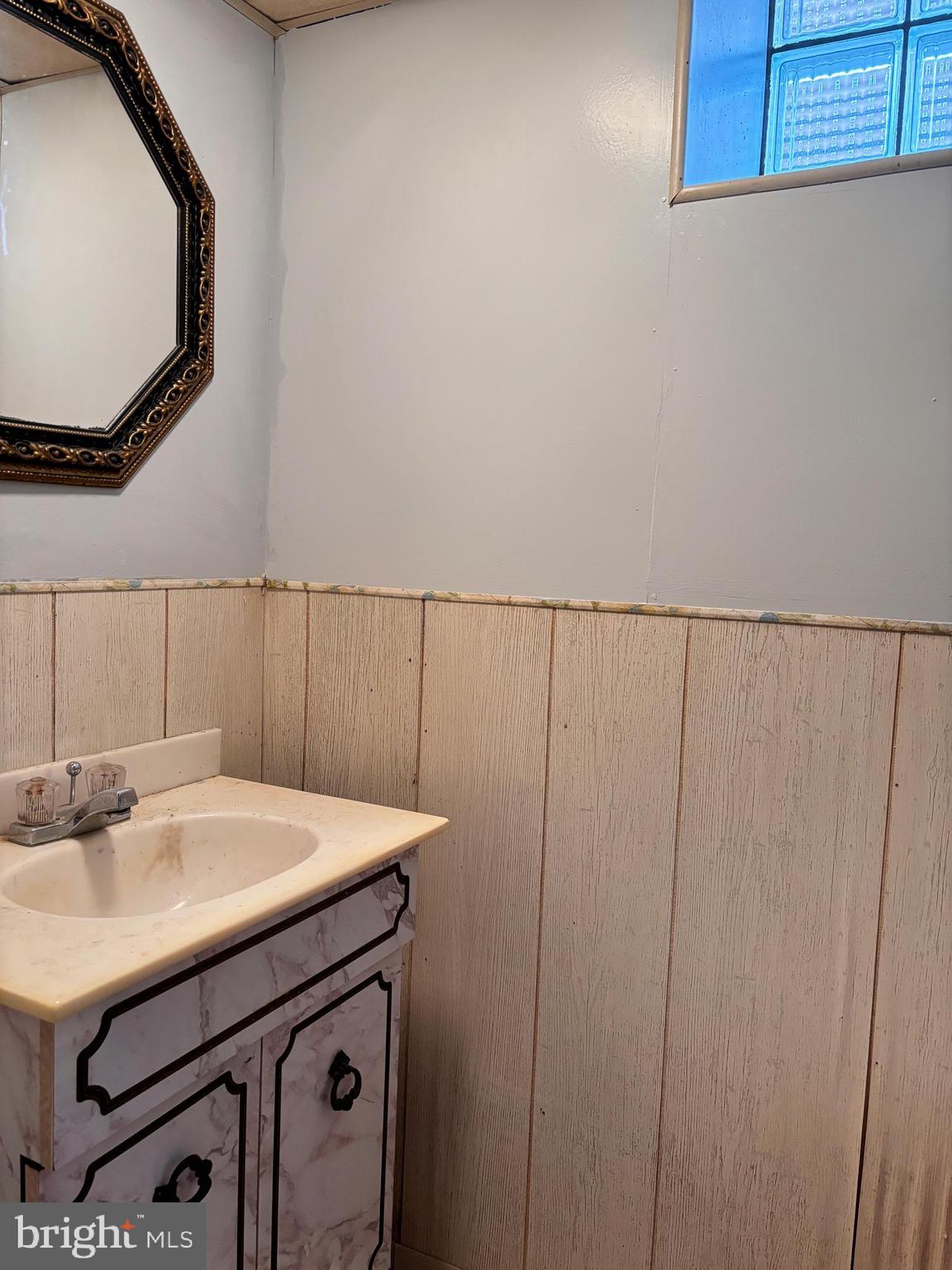 7327 Belden Street Philadelphia, PA 19111 - Photo 14 of 17