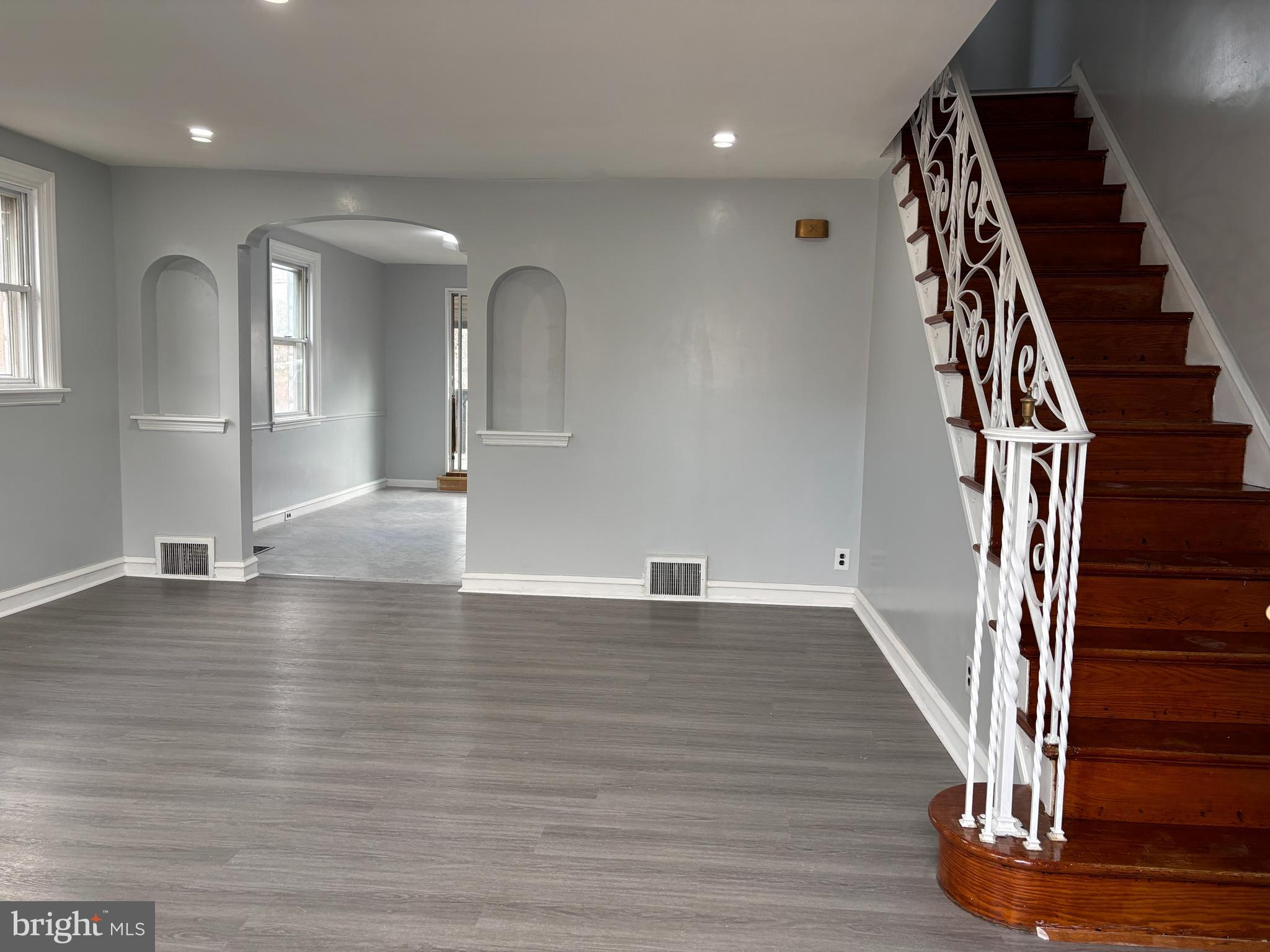 7327 Belden Street Philadelphia, PA 19111 - Photo 2 of 17