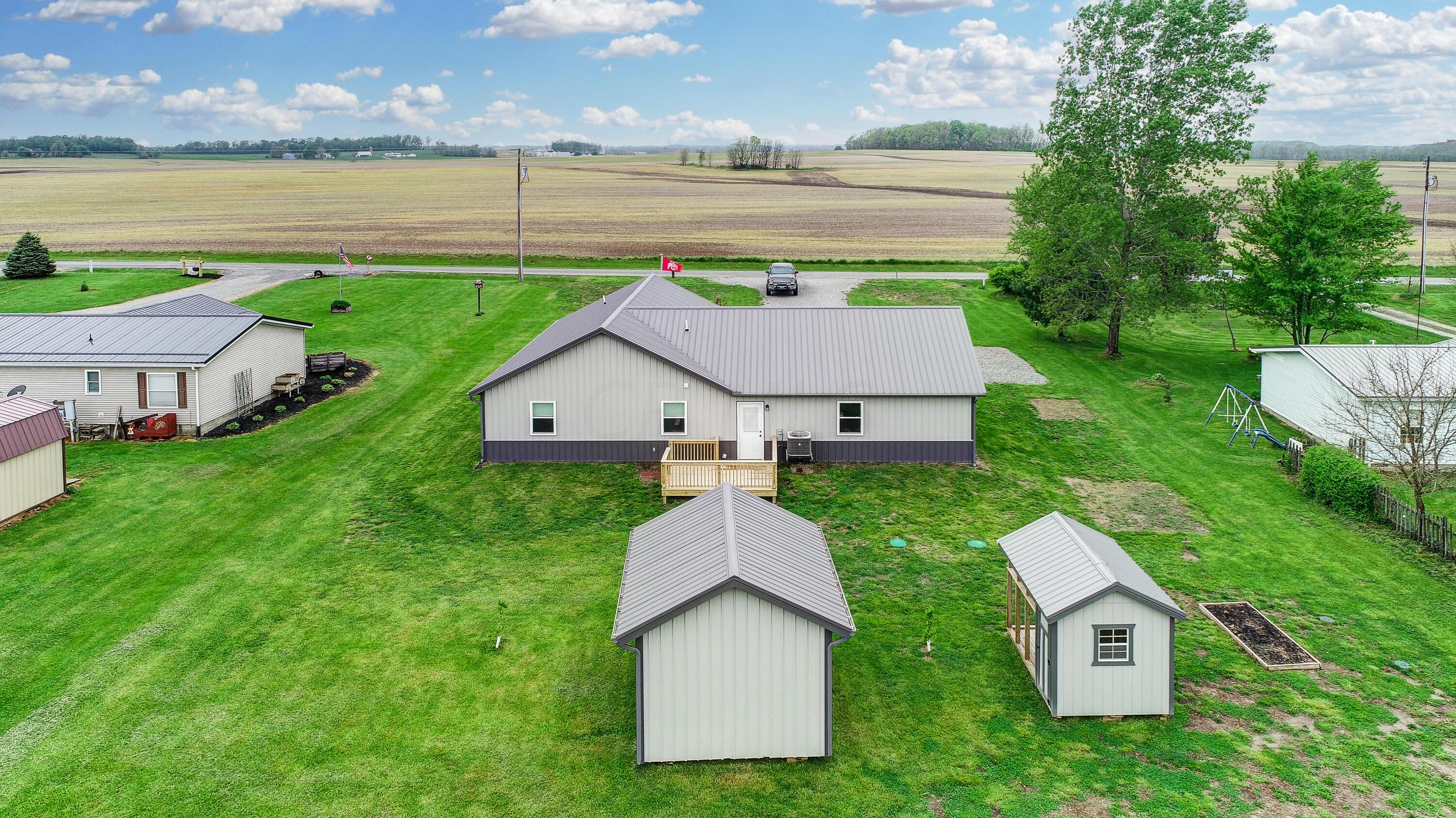 8700 Allen Road Hillsboro, OH 45133 - Photo 3 of 37