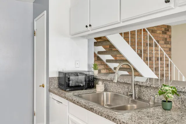 $239,000 | 6436 Bremen Drive, Unit 3, Citrus Heights, CA 95621