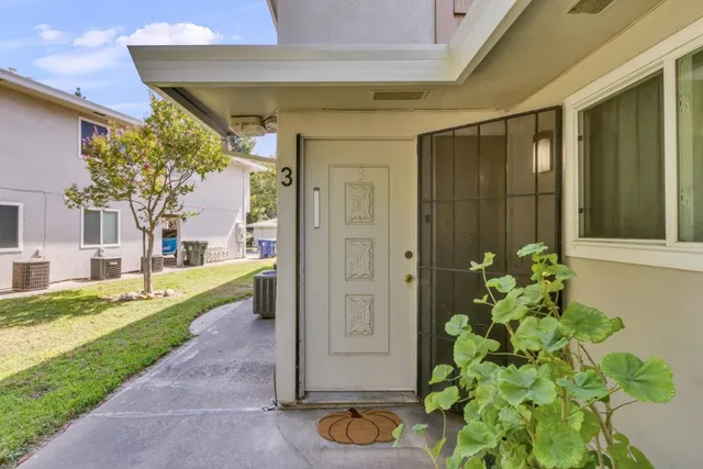 $239,000 | 6436 Bremen Drive, Unit 3, Citrus Heights, CA 95621