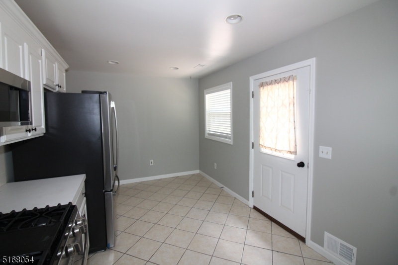 11 Milnor Road, Unit B Bedminster, NJ 07921 - Photo 4 of 19