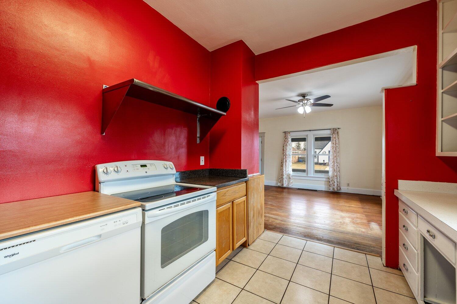 1058 Sumner Street Sheridan, WY 82801 - Photo 11 of 46 11