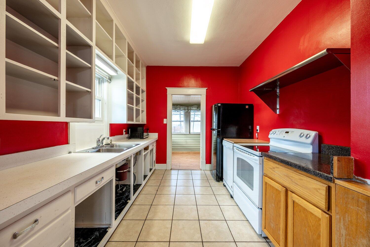 1058 Sumner Street Sheridan, WY 82801 - Photo 12 of 46 12