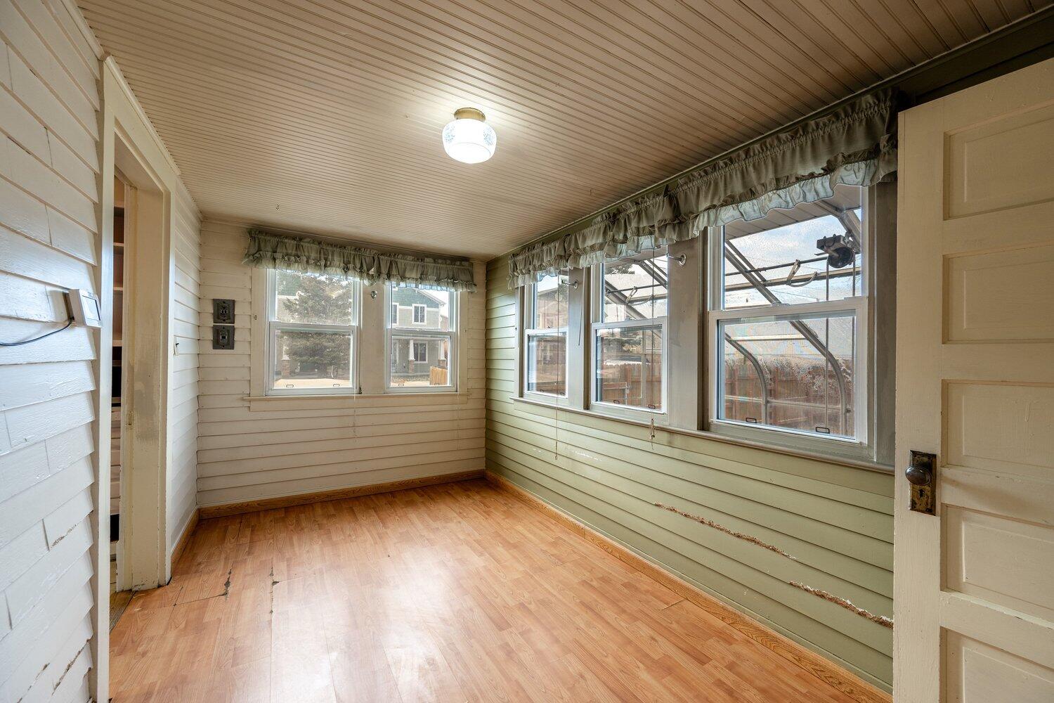 1058 Sumner Street Sheridan, WY 82801 - Photo 14 of 46 13