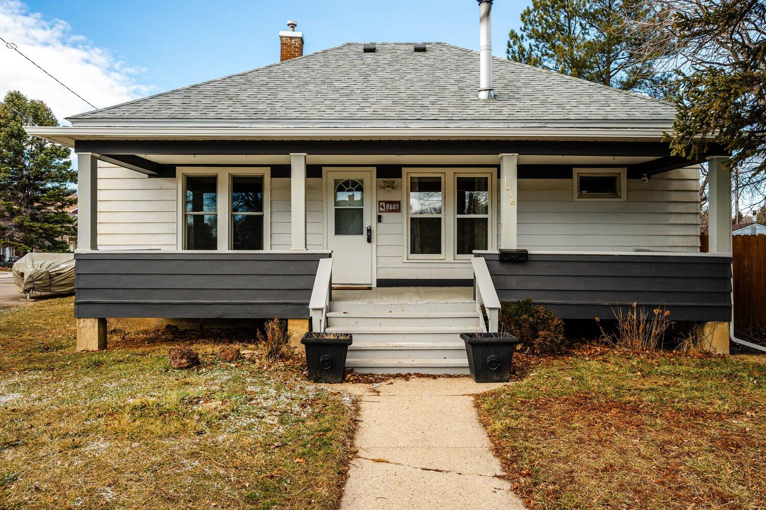 1058 Sumner Street Sheridan, WY 82801 - Photo 2 of 46 2