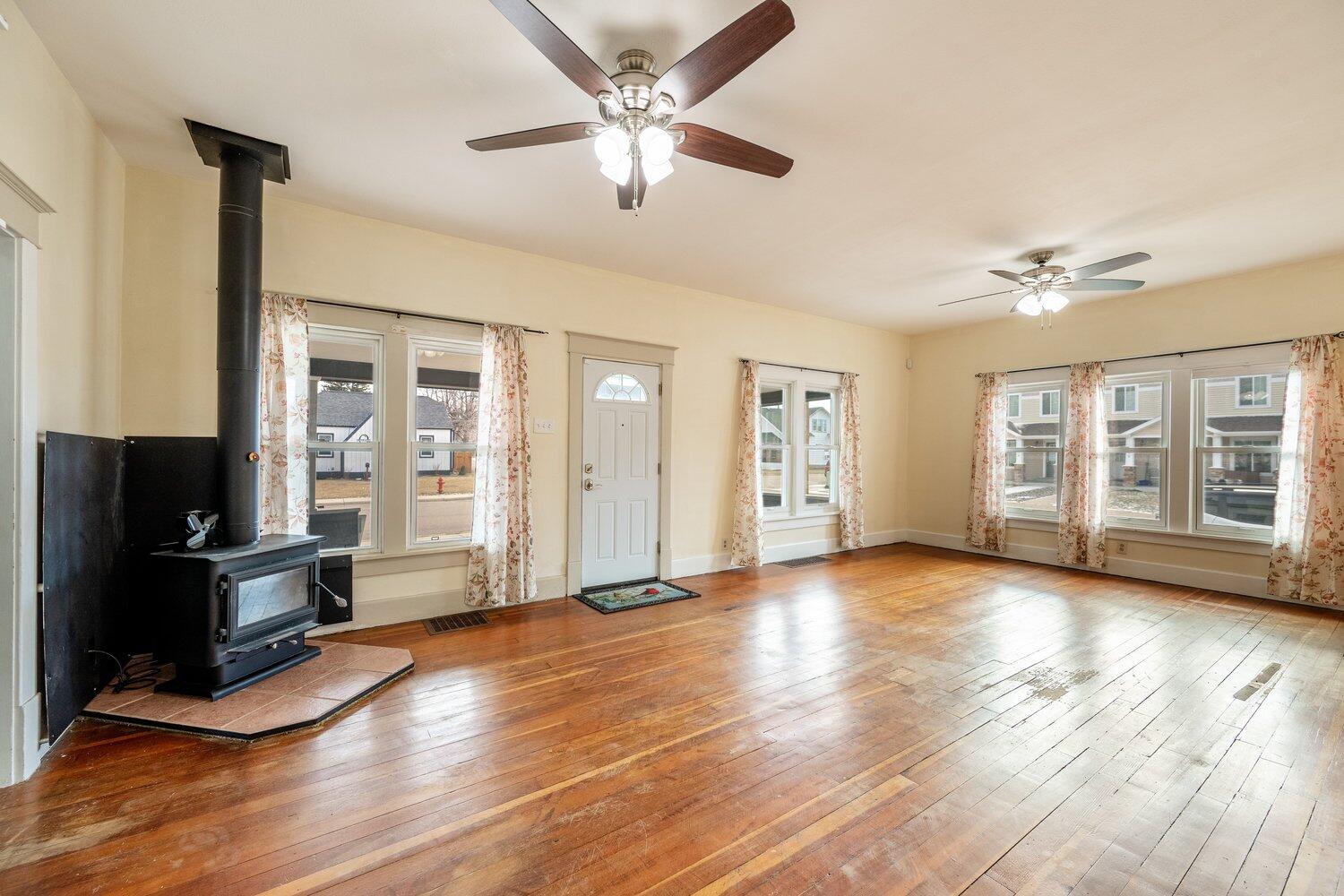 1058 Sumner Street Sheridan, WY 82801 - Photo 7 of 46 7