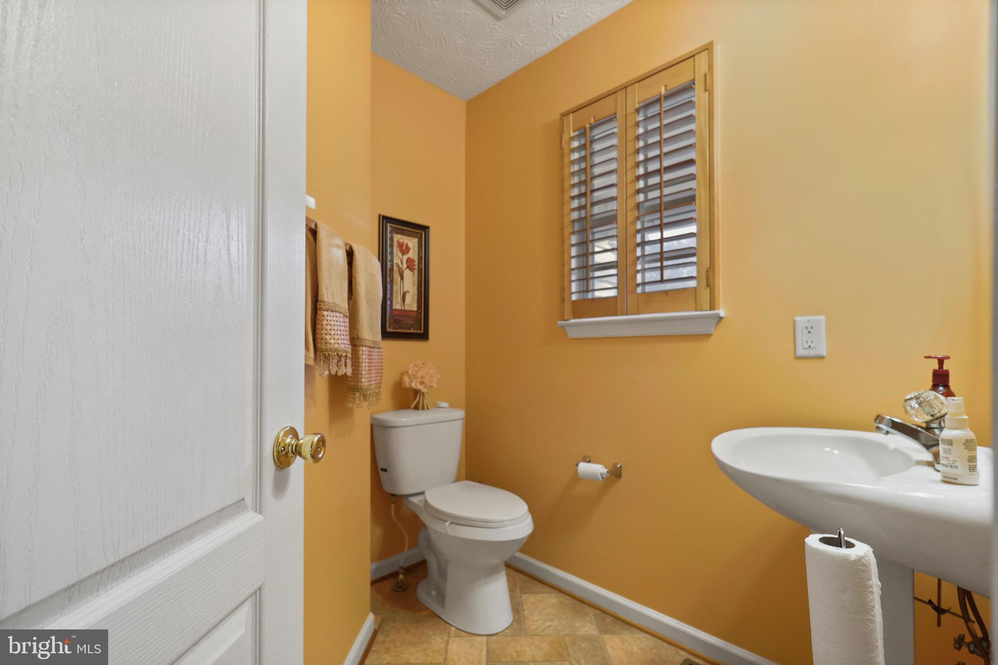 9716 Penguin Place Upper Marlboro, MD 20772 - Photo 39 of 84 Half Bathroom (Main Level)