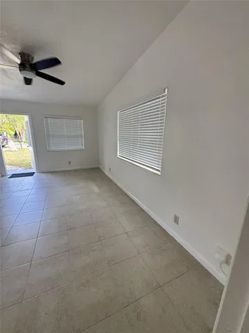 $1,700 | 230 Southeast 4th Avenue, Boynton Beach, FL 33435