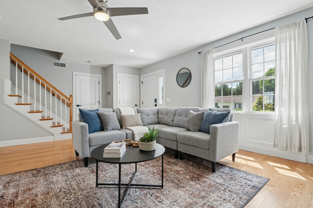 129 Derby Street Worcester, MA 01604 - Photo 6 of 41