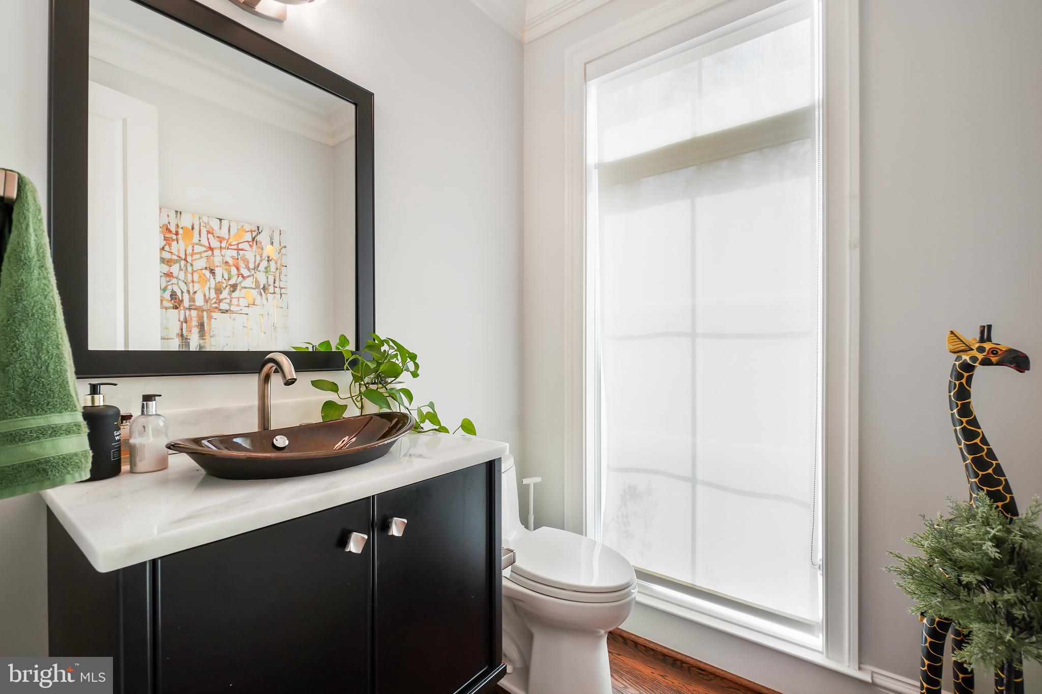 6311 Poe Road Bethesda, MD 20817 - Photo 14 of 29 Powder Room