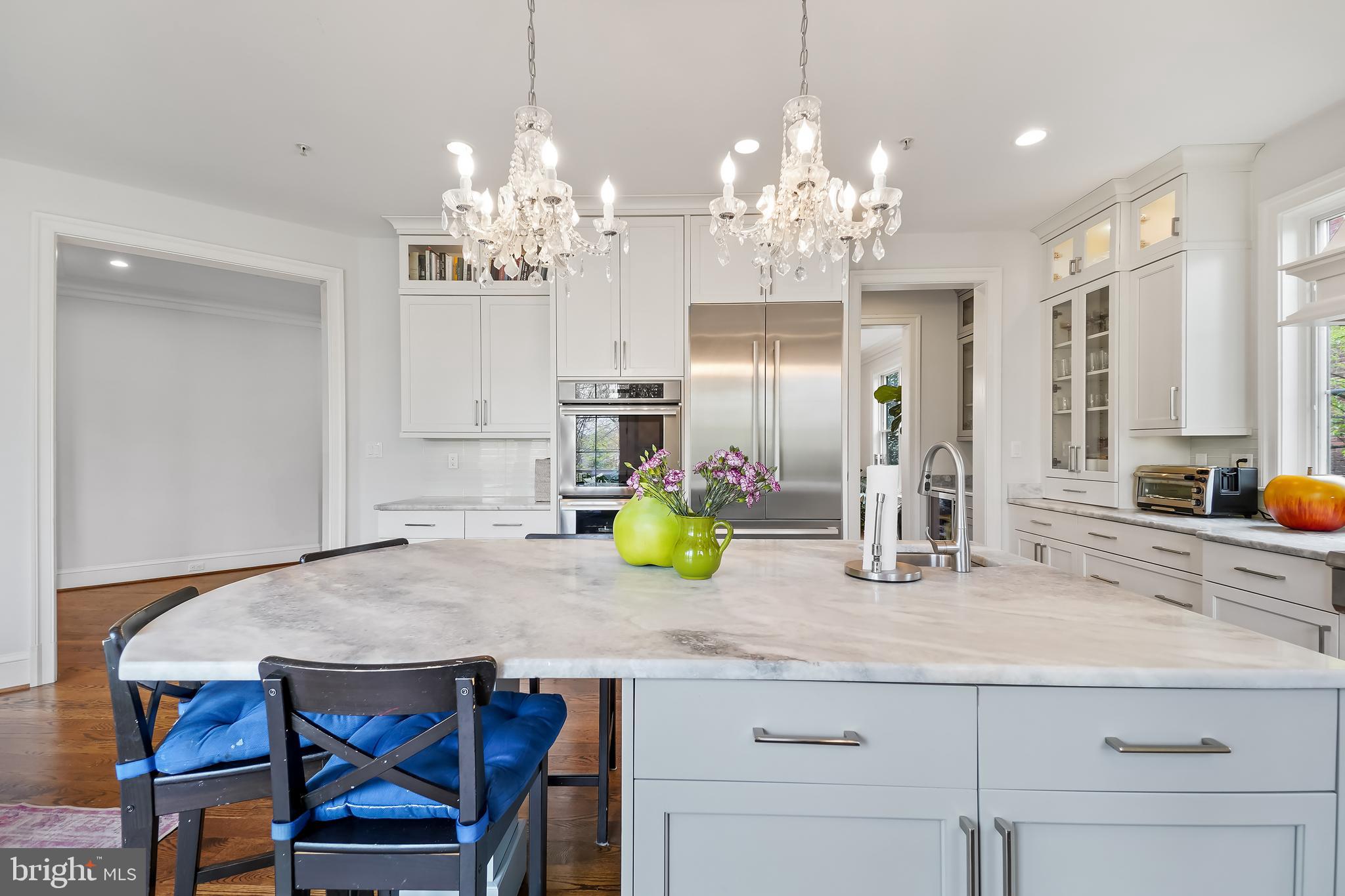 6311 Poe Road Bethesda, MD 20817 - Photo 9 of 29 Kitchen
