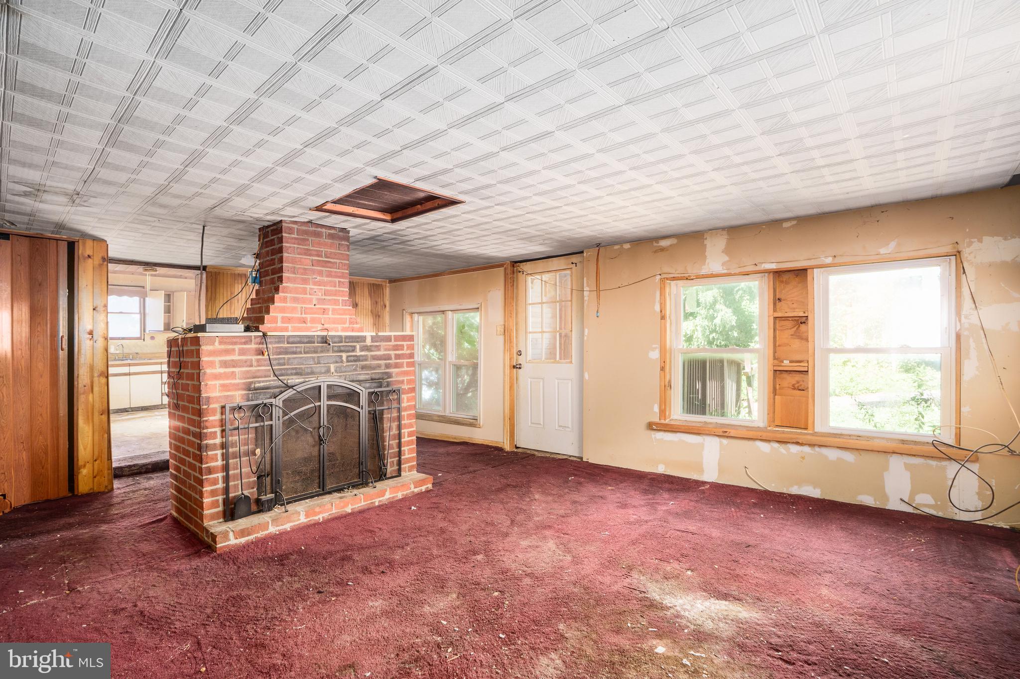 12 Linwood Street Earleville, MD 21919 - Photo 4 of 14 Living room