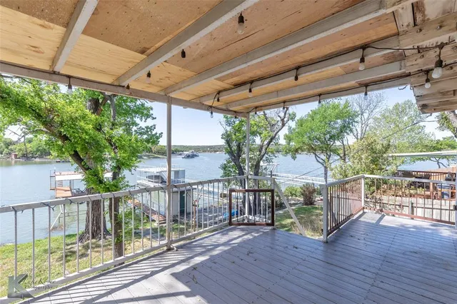 $325,000 | 8425 County Road 464, Brownwood, TX 76801