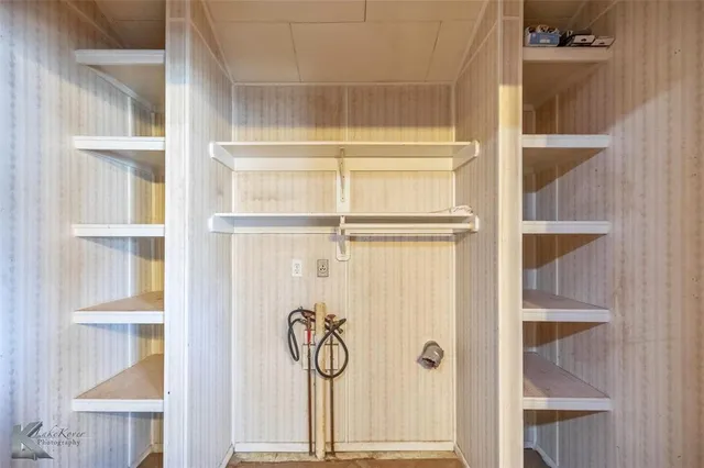 $325,000 | 8425 County Road 464, Brownwood, TX 76801