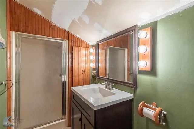 $325,000 | 8425 County Road 464, Brownwood, TX 76801