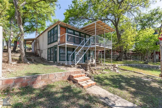 $325,000 | 8425 County Road 464, Brownwood, TX 76801