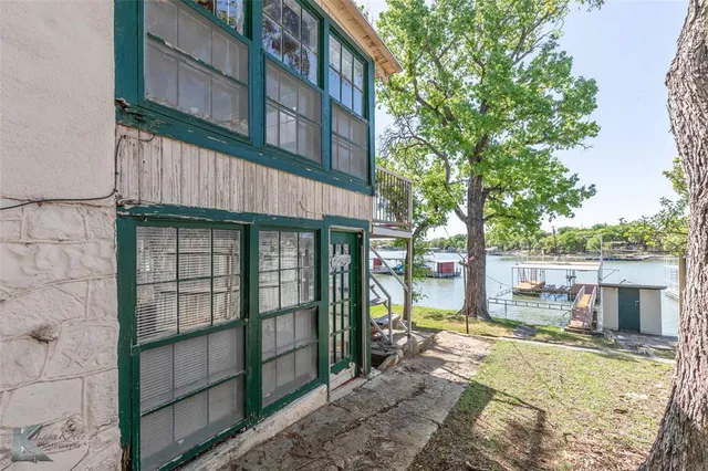 $325,000 | 8425 County Road 464, Brownwood, TX 76801