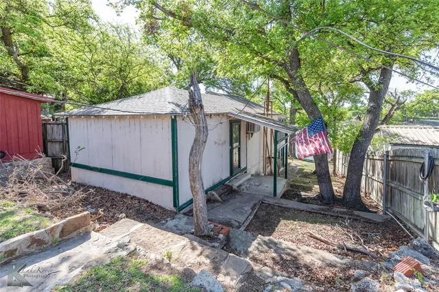 $325,000 | 8425 County Road 464, Brownwood, TX 76801