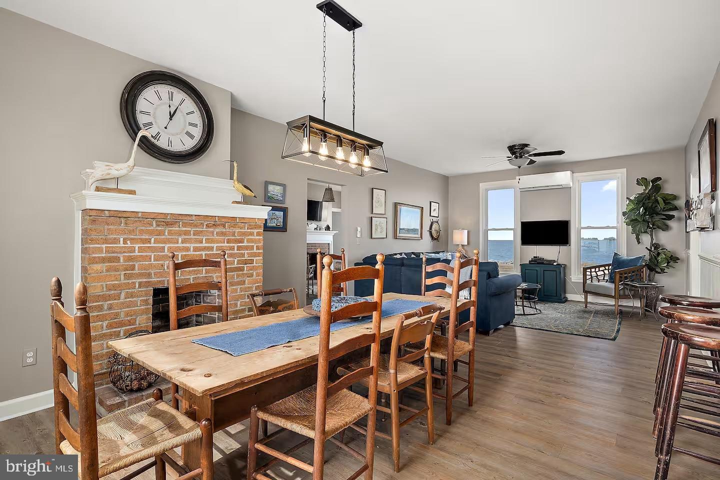 1 LaVallette Road Crisfield, MD 21817 - Photo 8 of 30 Charming open-concept living space.