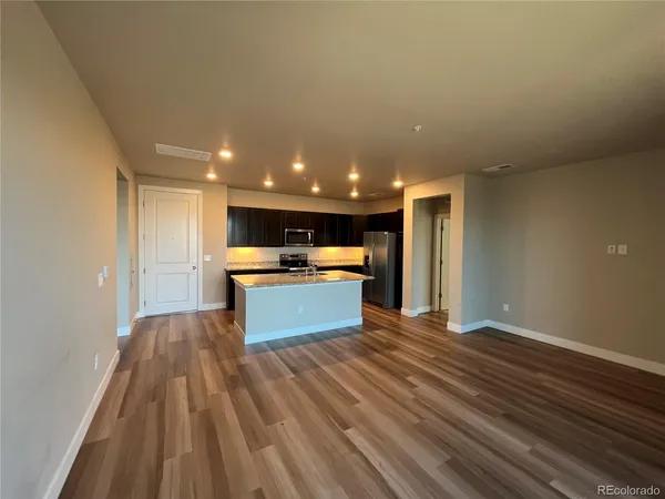 $1,650 | 14351 East Tennessee Avenue, Unit 201, Aurora, CO 80012
