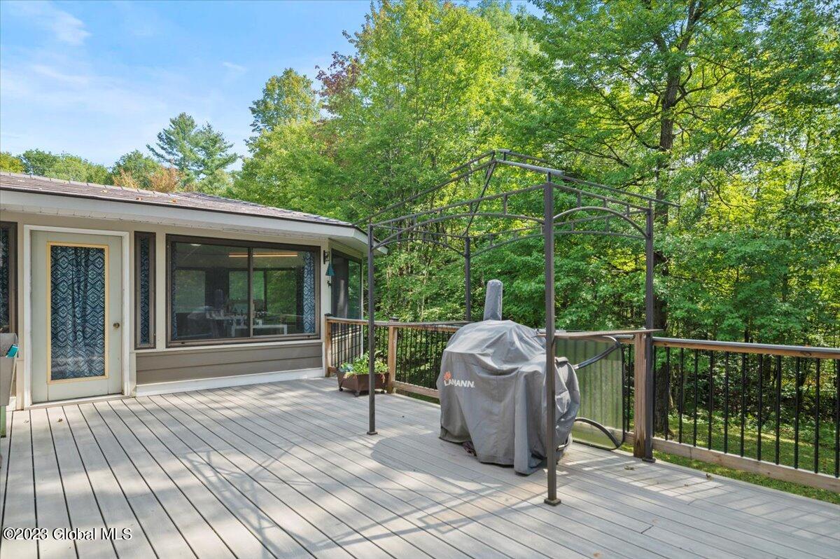 363 Spier Falls Road Greenfield, NY 12833 - Photo 28 of 34 38-FJD_1028