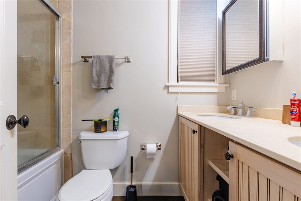 581 East 8th Street Boston, MA 02127 - Photo 2 of 13