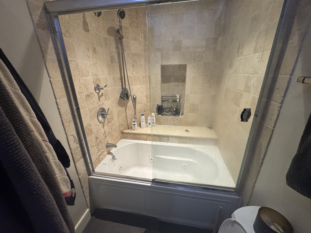 581 East 8th Street Boston, MA 02127 - Photo 4 of 11