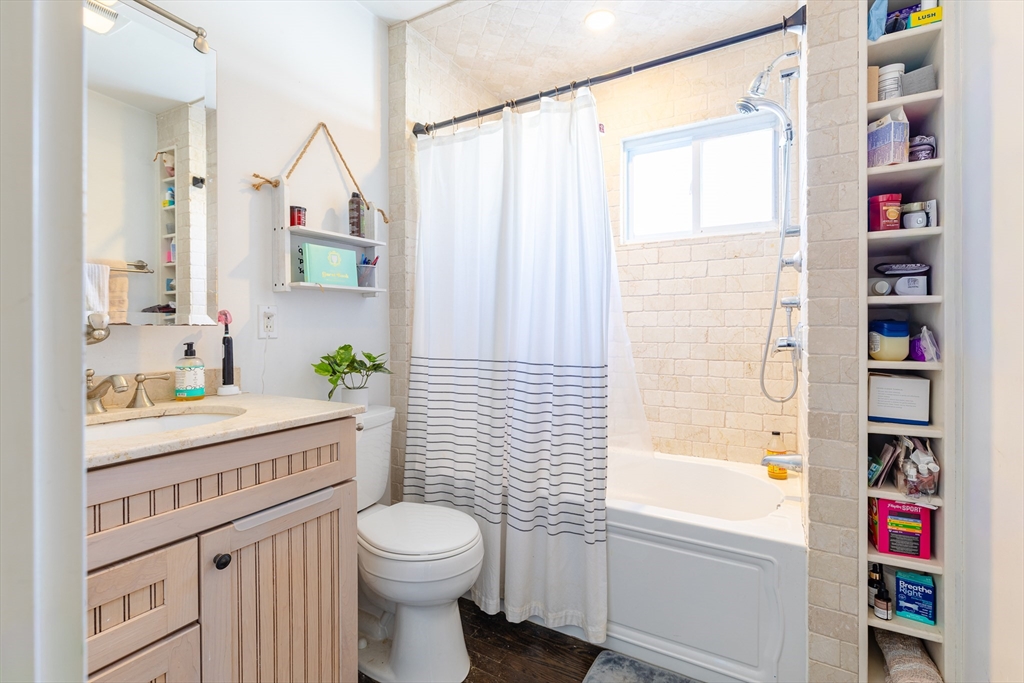 581 East 8th Street Boston, MA 02127 - Photo 7 of 13