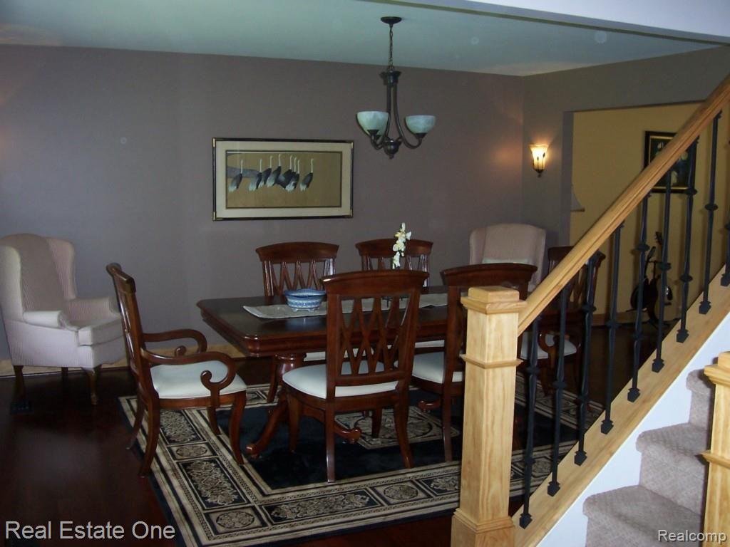 5735 Becker Drive Rochester, MI 48306 - Photo 7 of 39 007.jpg