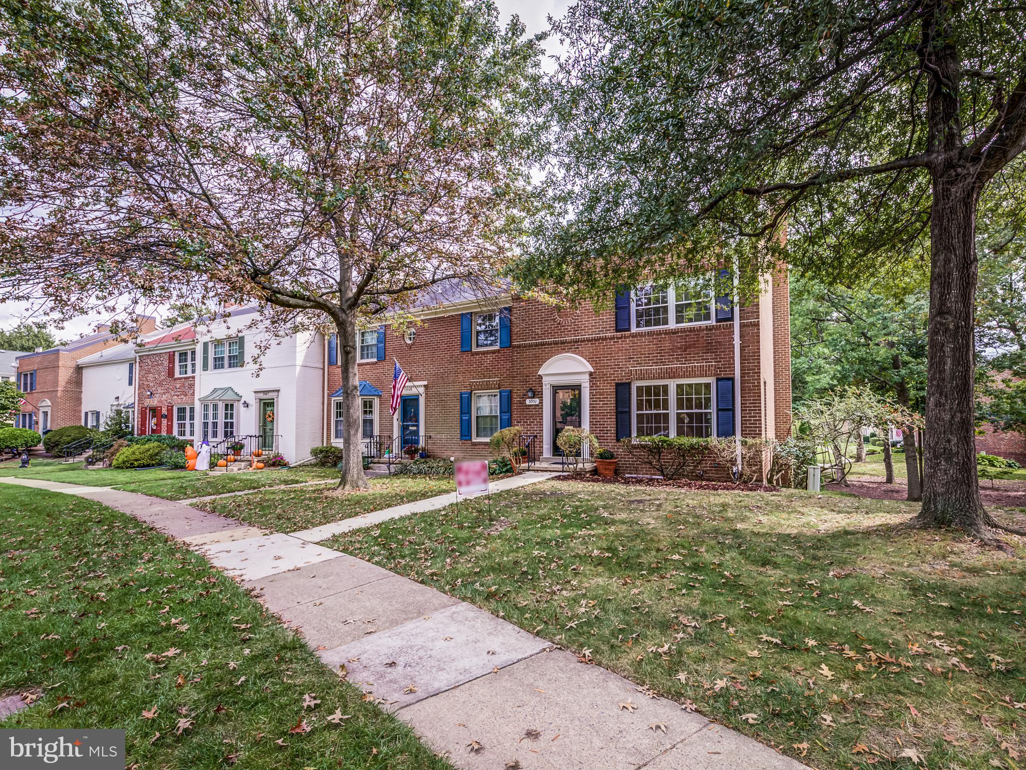 5951 Queenston Street Springfield, VA 22152 - Photo 2 of 30 Front View