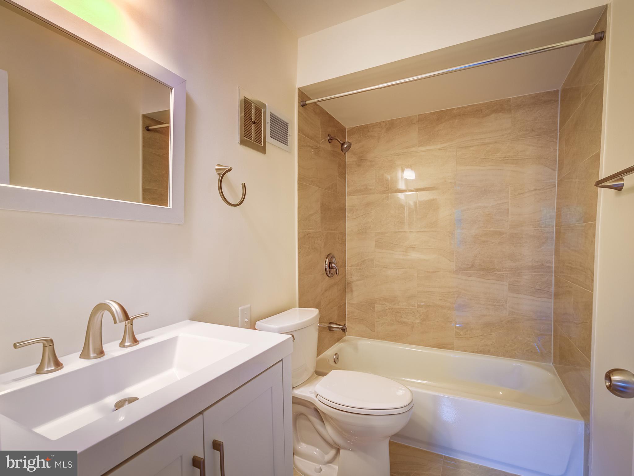 5951 Queenston Street Springfield, VA 22152 - Photo 17 of 30 Master Bathroom