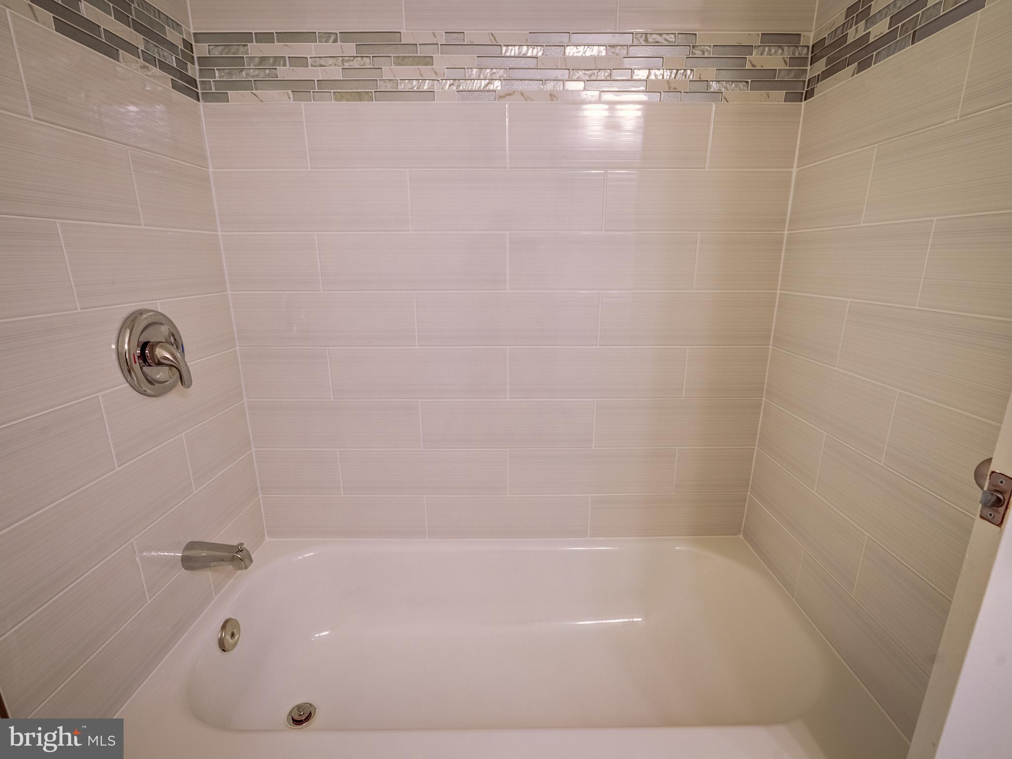 5951 Queenston Street Springfield, VA 22152 - Photo 19 of 30 Hall Bath -Upper Level