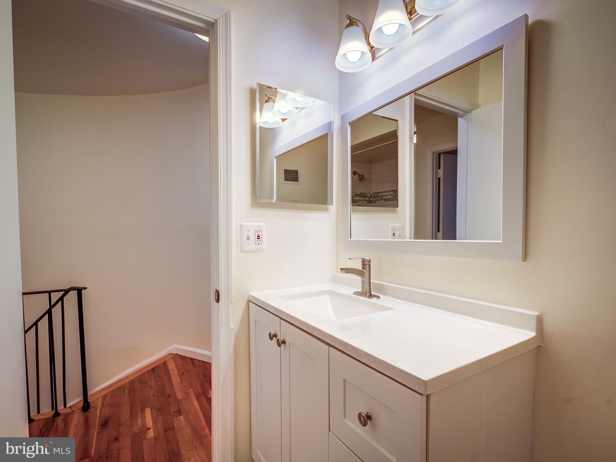5951 Queenston Street Springfield, VA 22152 - Photo 20 of 30 Hall Bath- Upper Level