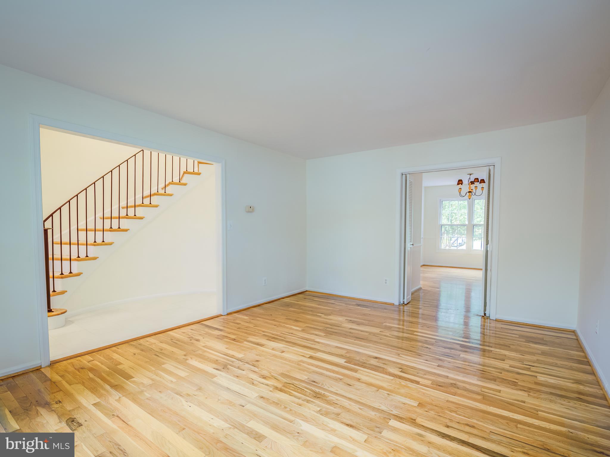 5951 Queenston Street Springfield, VA 22152 - Photo 7 of 30 Living Room