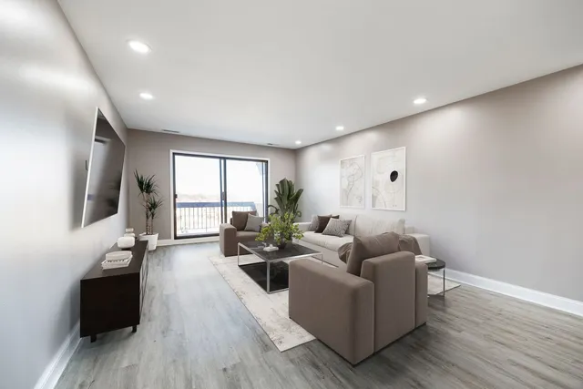 $344,900 | 7730 Dempster Street, Unit 406, Morton Grove, IL 60053