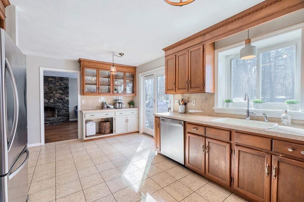80 Cross Street Dunstable, MA 01827 - Photo 11 of 40 Gallery Image 11