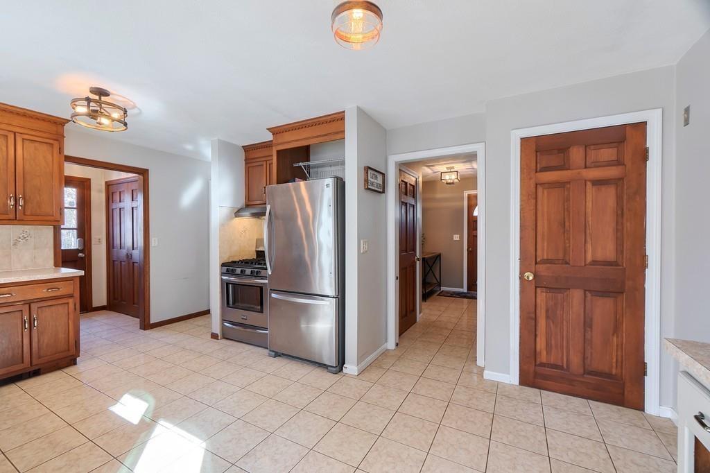 80 Cross Street Dunstable, MA 01827 - Photo 14 of 40 Gallery Image 14