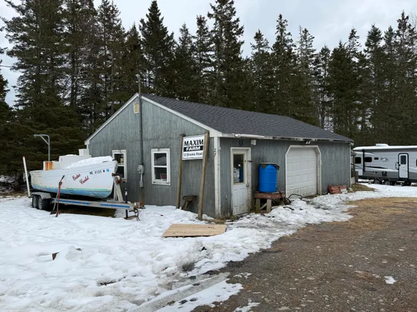 $125,000 | 27 Tea Hill Road, Stonington, ME 04681